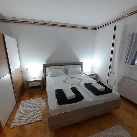 Apartman Stevan Pirot Luaran gambar