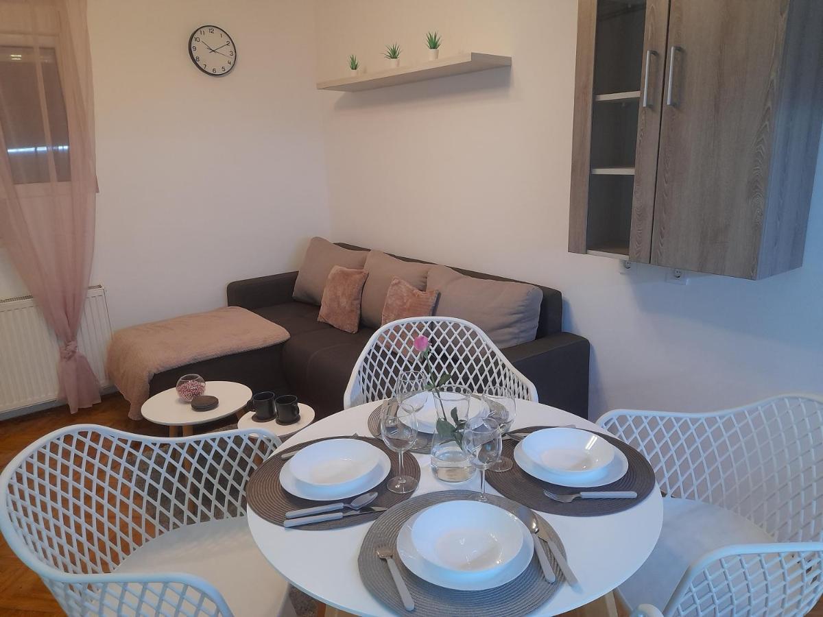 Apartman Stevan Pirot Luaran gambar