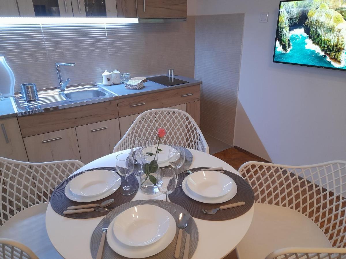 Apartman Stevan Pirot Luaran gambar